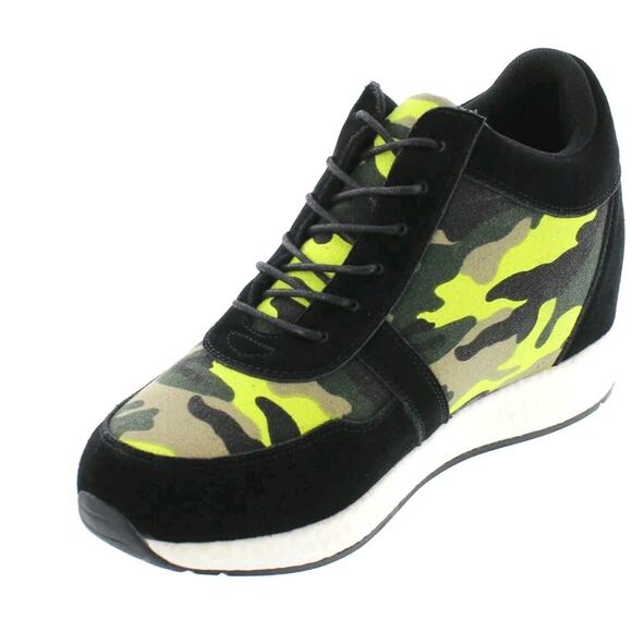 "CALTO H224 Elevator Height Increase Camo Sneaker, Size 8" MSRP 65 - Picture 1 of 5